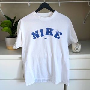 Nike T-Shirt